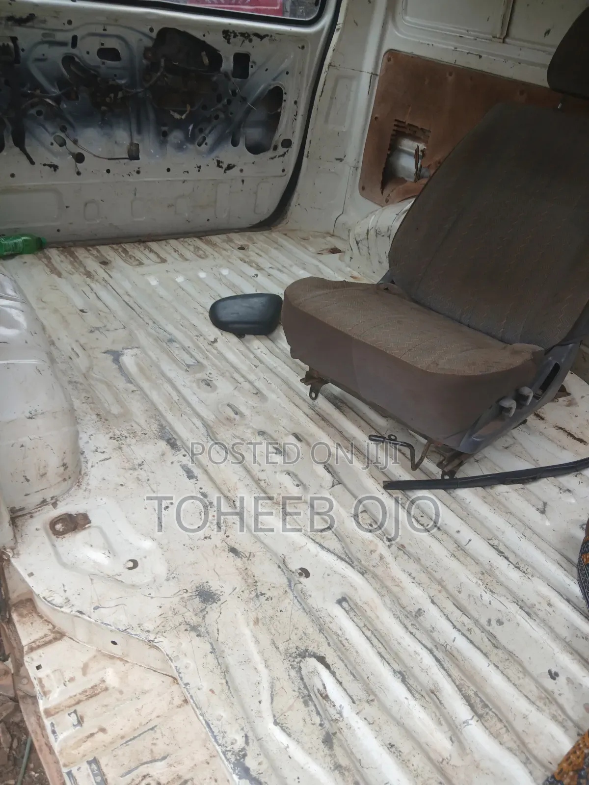 Toyota HiAce 1984 White