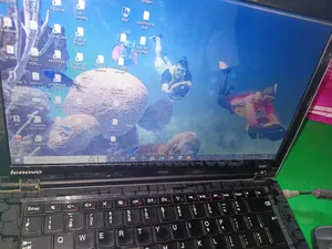 Laptop Lenovo ThinkPad X1 Carbon 4GB Intel Core Ultra 7 HDD+SSD 16 GB