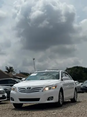 Toyota Camry XLE 4dr Sedan (2.5L 4cyl 6AM) 2010 White