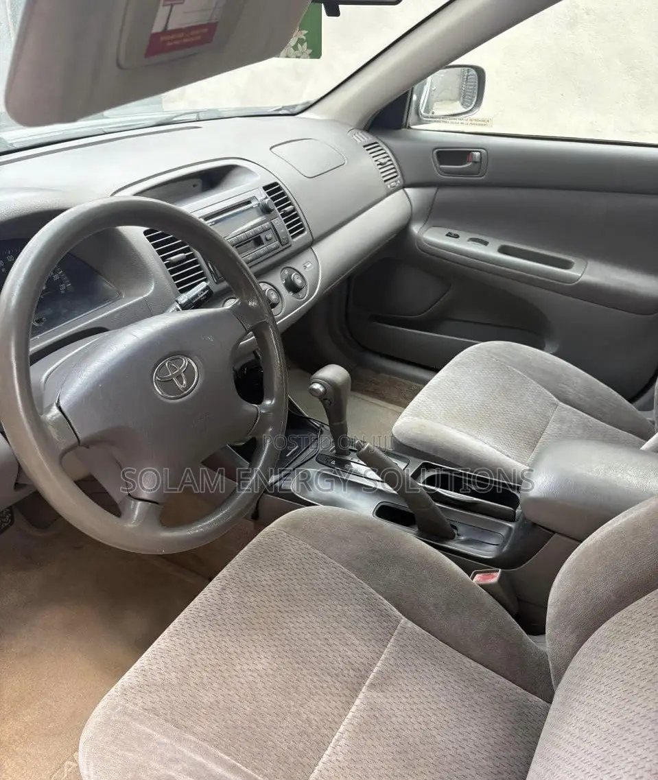 Toyota Camry 2004 Gray