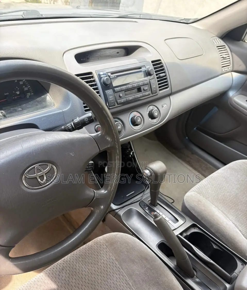 Toyota Camry 2004 Gray