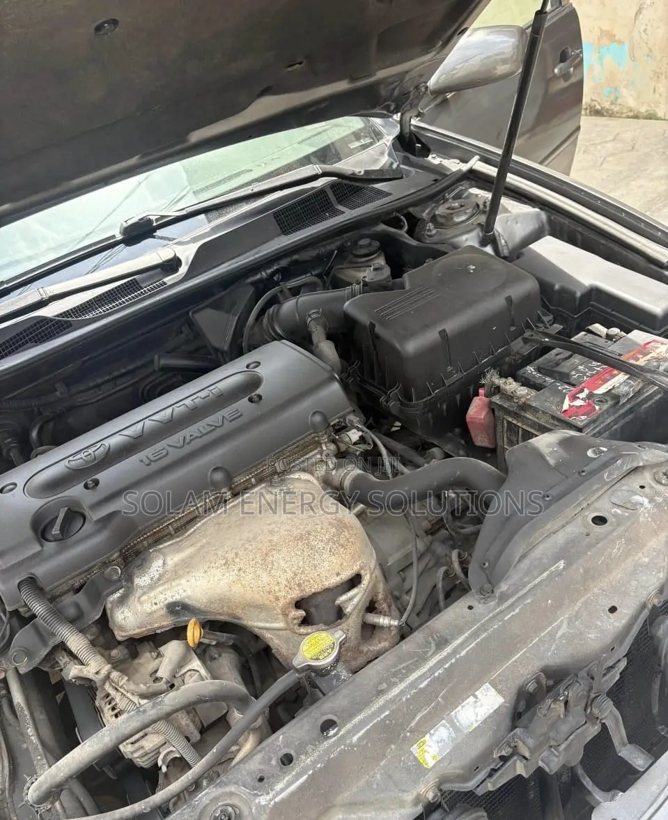 Toyota Camry 2004 Gray