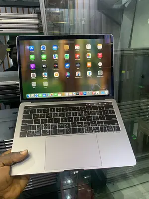 Laptop Apple MacBook Pro 2019 16GB Intel Core i7 SSD 1T