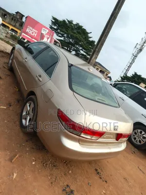 Honda Accord 2005 Silver