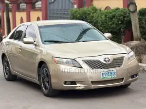 Toyota Camry 2008 Gold