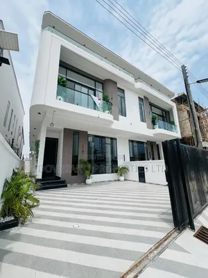 4bdrm Duplex in Ikota for sale