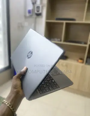 Laptop HP 250 G7 8GB Intel Core i5 HDD+SSD 256GB