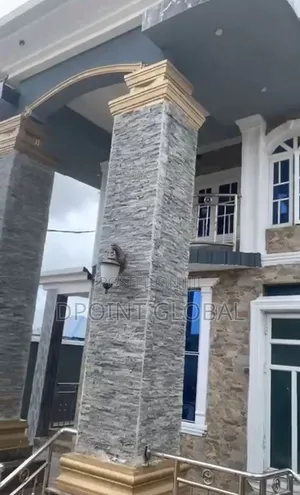4bdrm Duplex in Not Estate, Abaranje for sale