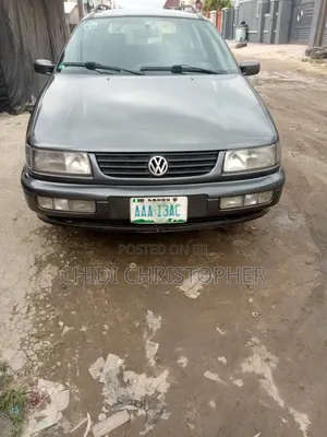 Volkswagen Passat 1.6 1996 Gray