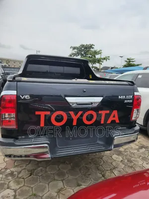 Toyota Hilux 2020 Black