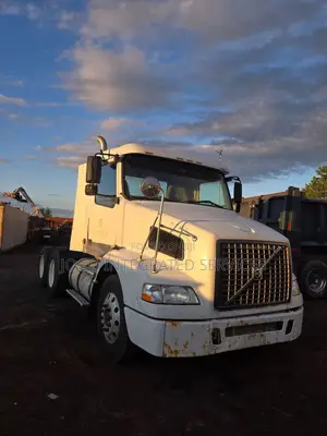 2002 Volvo Truck