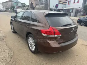 Toyota Venza LE 2010 Brown