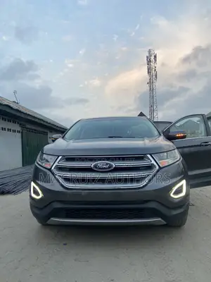 Ford Edge Titanium 4dr FWD 2017 Gray