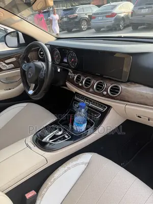 Mercedes-Benz E300 2017 White