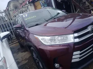 Toyota Highlander 2017 Red