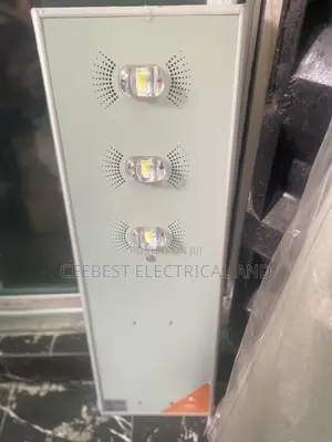 90w of Aluminium Solar Street Light Available ( Eyes)