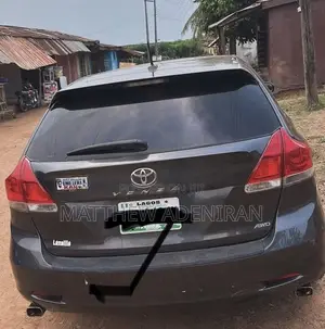 Toyota Venza AWD 2011 Gray