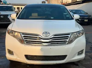 Toyota Venza 2010 White