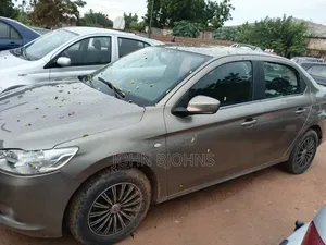 Peugeot 301 2016 Gray