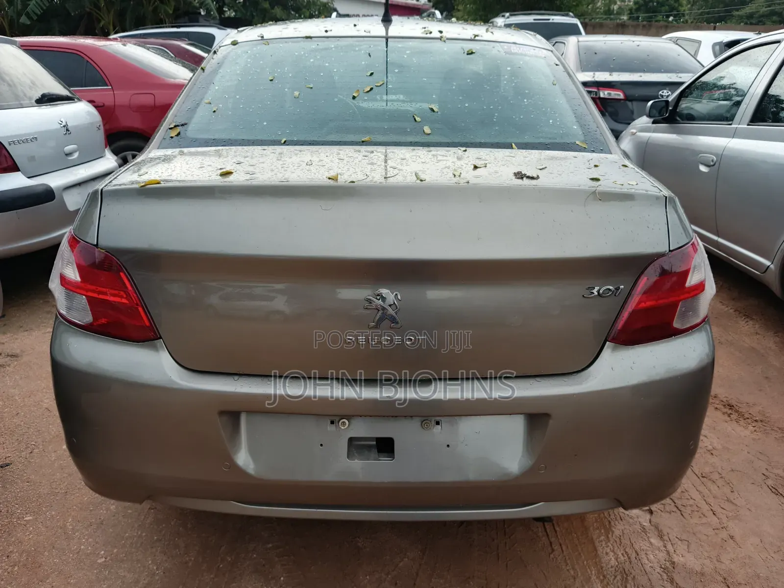 Peugeot 301 2016 Gray