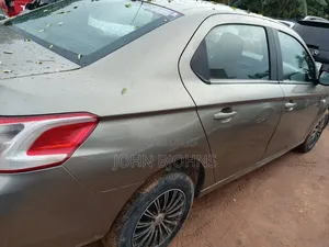 Peugeot 301 2016 Gray