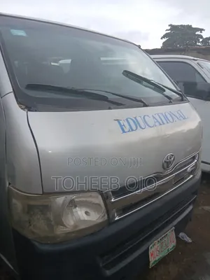 Toyota HiAce 2016 Grey