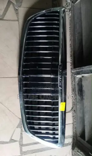 Front Grille S-Class Maybach and Normal One