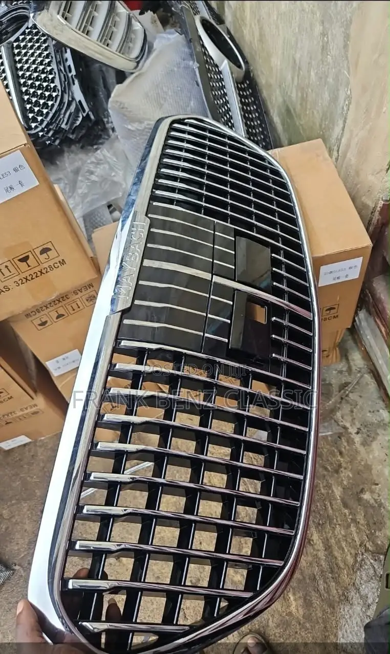 Front Grille S-Class Maybach and Normal One