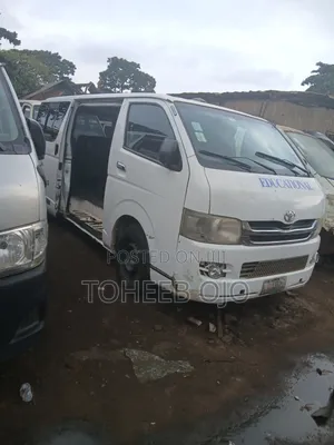 Toyota HiAce 1993 White