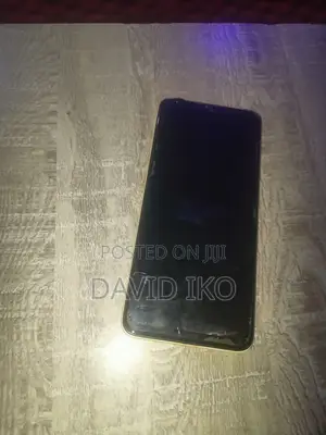 Itel P40 64 GB Yellow