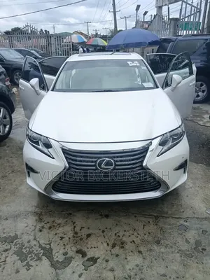 Lexus ES 2016 White