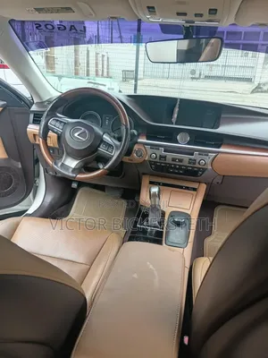 Lexus ES 2016 White