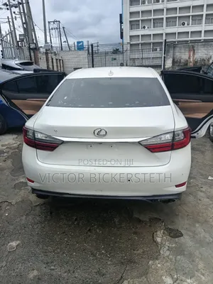 Lexus ES 2016 White
