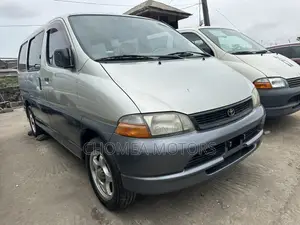 Toyota HiAce 2007