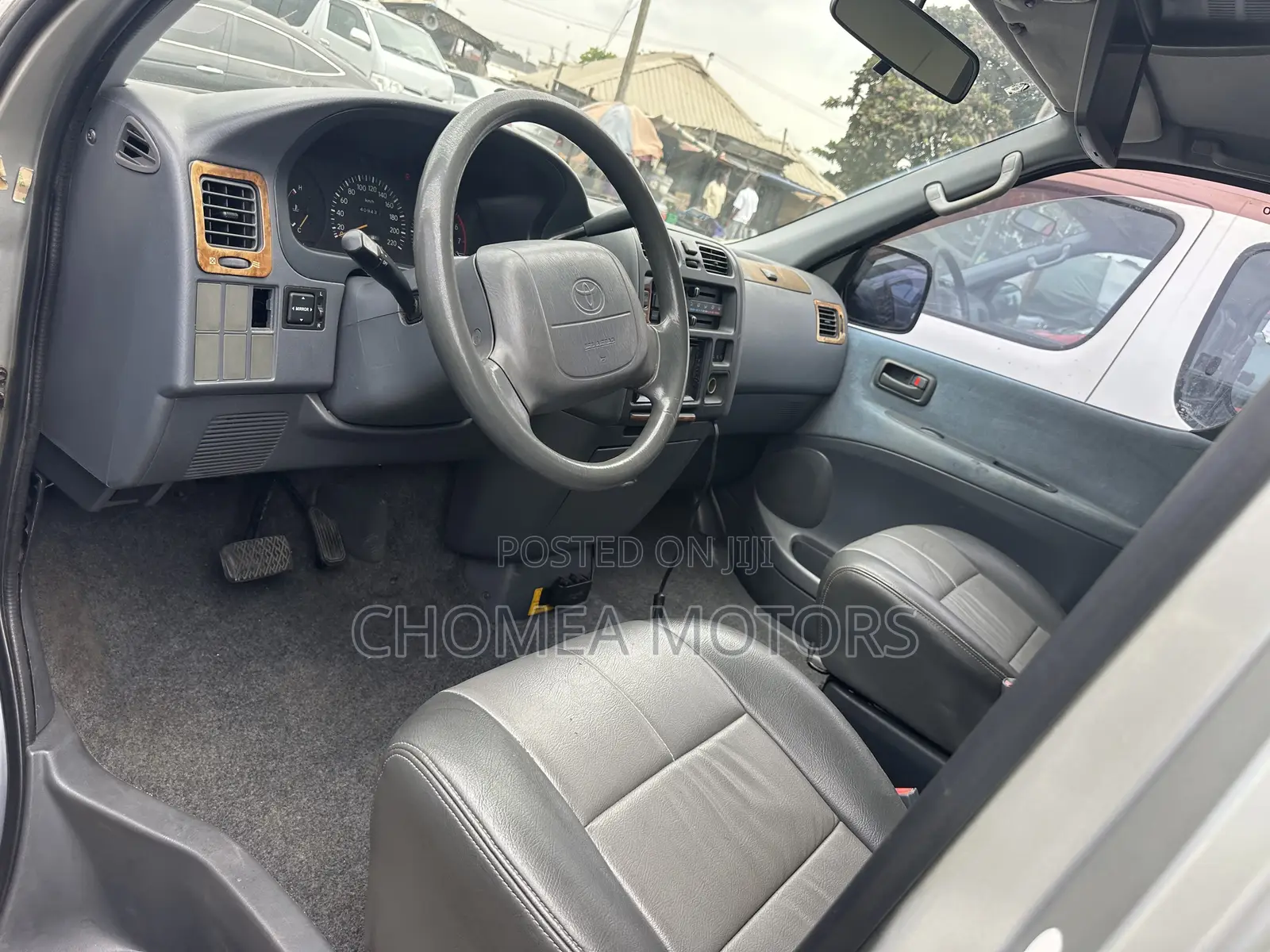Toyota HiAce 2007