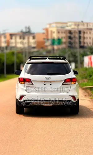 Hyundai Santa Fe 2017 White