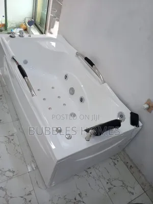 Single Jacuzzi White