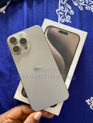 Apple iPhone 16 Pro Max 256 GB Silver