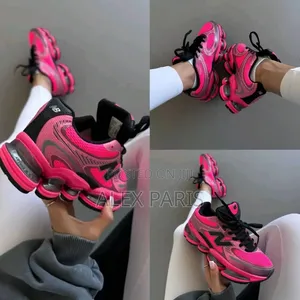 Women's Pink New Balance Chunky Sneakers