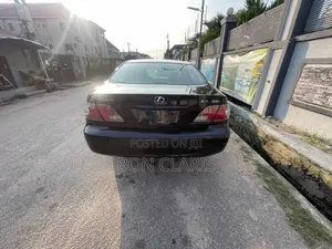Toyota Lexcen 2003 Black