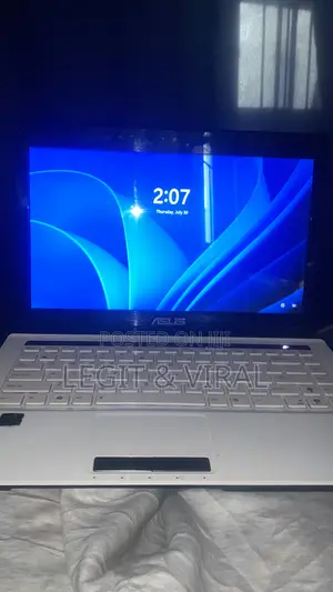 New Laptop Asus K43SD 8GB Intel Core i7 SSD 320GB
