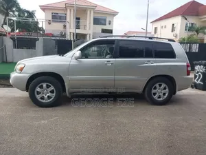 Toyota Highlander 2021 Silver