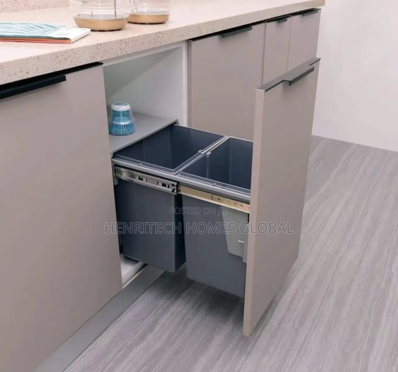 Built-in Waste Bin – 40 Litres