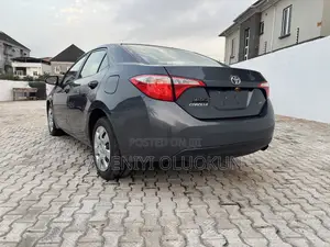 Toyota Corolla LE 4dr Sedan (1.8L 4cyl CVT) 2015 Gray