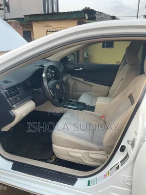 Toyota Camry SE 4dr Sedan (2.5L 4cyl 6A) 2013 White