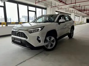 Toyota RAV4 XLE Premium 2021 White
