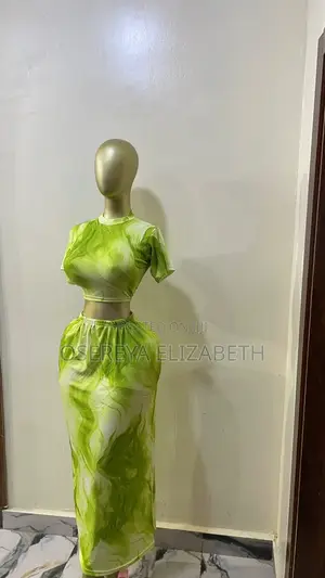 Quality Gowns and 2pcs