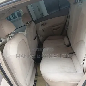 Kia Rio 2006 Gold