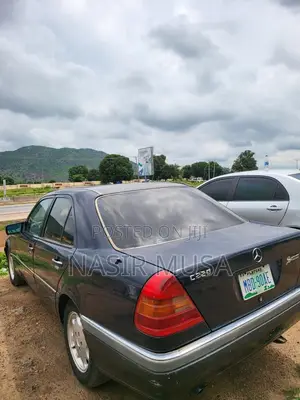 Mercedes-Benz C-Class 2000 Black