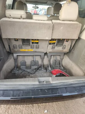 Toyota Sienna 2013 Black